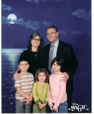 2007-12-05 disney cruise family