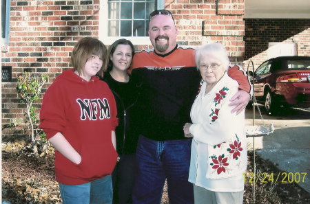 Sariena, Cindy, Me, Mom