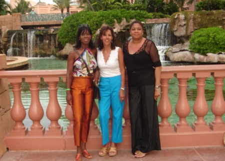 My friends and I at the Atlantis - July 2006