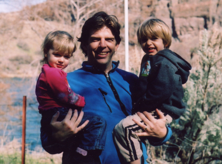 Dad with kids in central Oregon