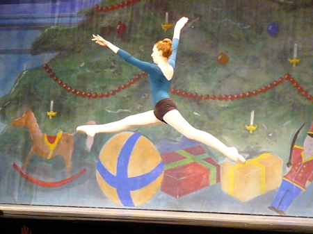 LISA - JUMP AT BALLET PRACTICE