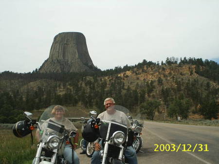 lyle & linda devils tower 04