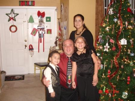 Christmas 06 with the familia