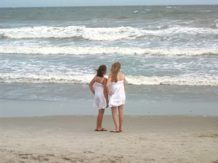 katie and maddy at the beach