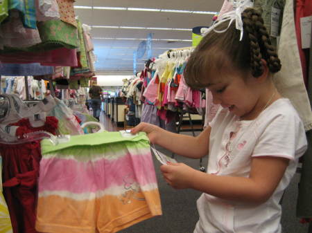 lily shoping with gramma