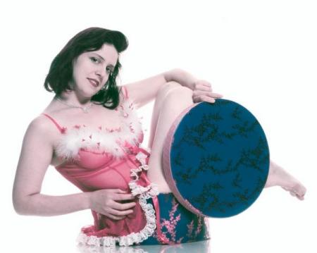 Pinup in a hatbox....