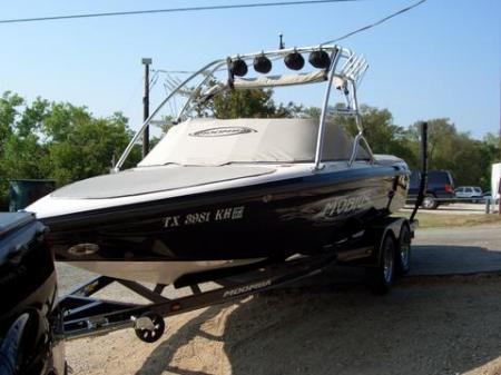 Wakeboard Boat