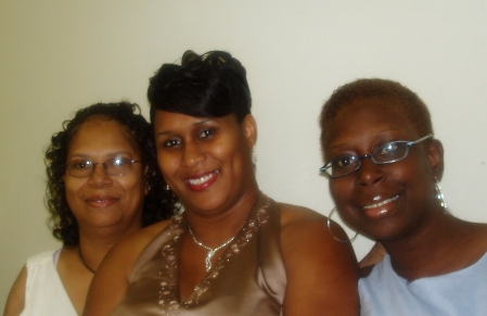 My mom, Viola & sister Vanessa