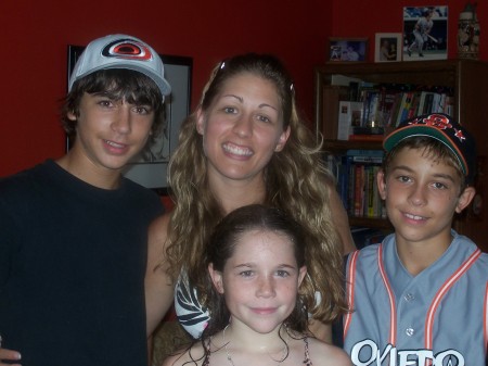 Tyler, Nicholas and Sydney and cousin Kiera 2006