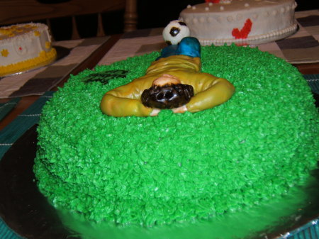 cake for nephew, plays soccer