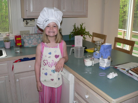 Chef Skylar making pancakes