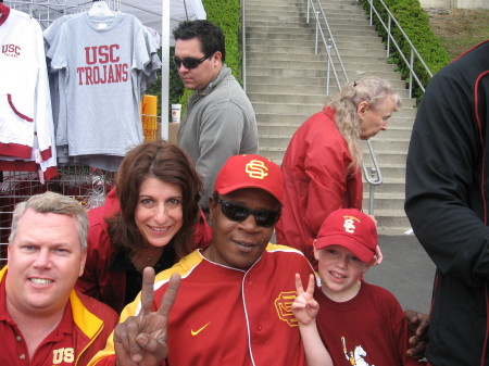 USC TROJAN HUDDLE 2007