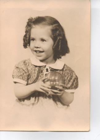 Dorothy Lyons' Classmates profile album