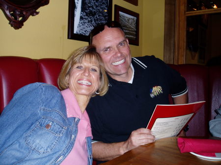Cathy & Scott w/ cheesy grins, Oct. 2007