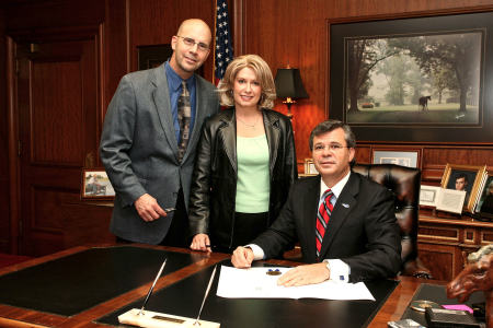 Dr. Michael Bousamra, Jennifer, and Governor Ernie Fletcher