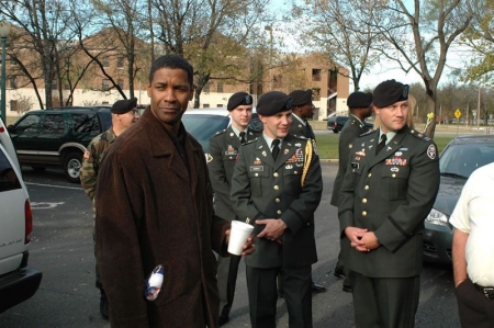 DENZELL   WASHINGTON AT WALTER REED HOSP