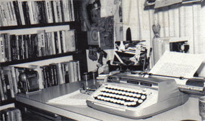 Smith-Corona Manual Typewriter (1981)