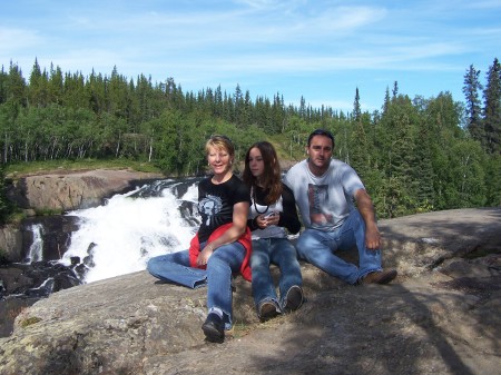 John, Kate and Carly "Yellowknife Aug-07"