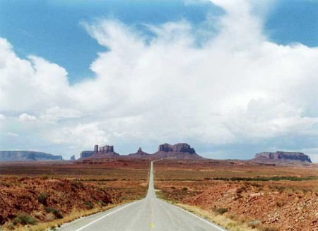 MONUMENT VALLEY ...A FAVORITE ESCAPE