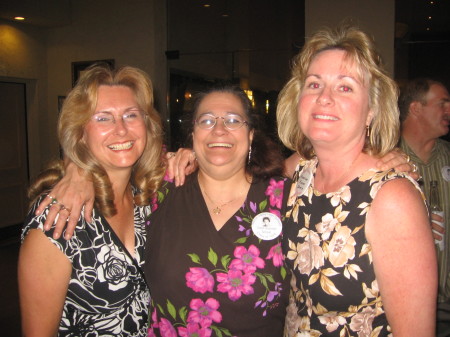 Kelly, Cheryl & Francine-Sept 2007-MVHS Reunion