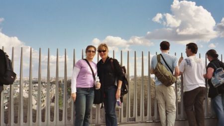 Hanging at the Arc de Triomphe