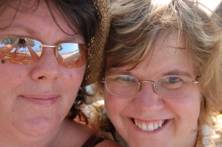 Lorna & Tammy in Hawaii