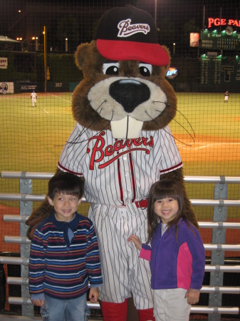 E and R at their first baseball game