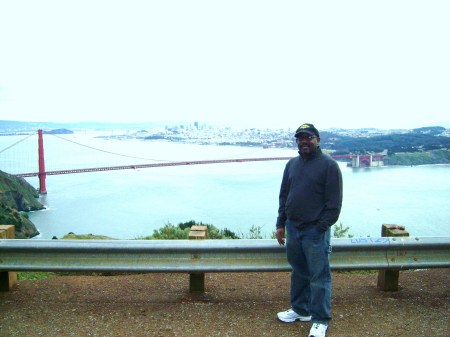 look the golden gate