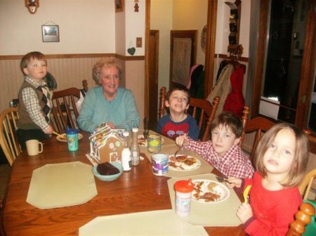 My mother and 4 of her 15 great grandchildren