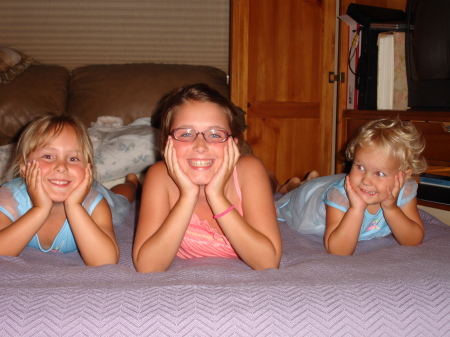 Addie, Cousin Chelsee and Emma