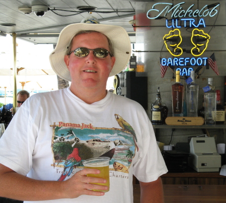 At the Barefoot Bar in Waikiki, July 07