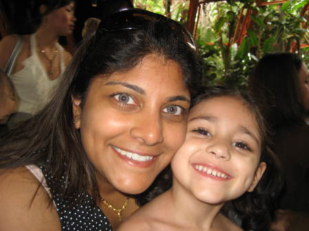 Sangi & Alina at DisneyWorld 2007