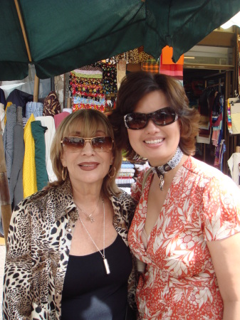 Kim & Naomi Tel Aviv April 2008