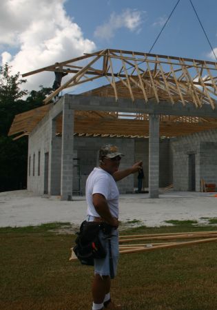 David supervises building of the new barn