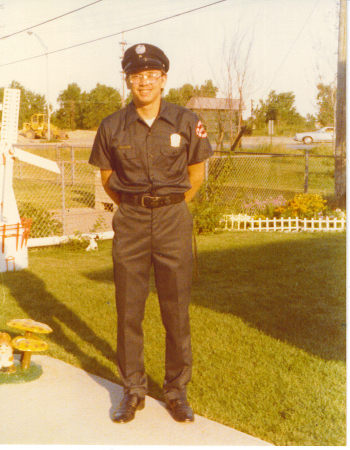 1977 08 Bob in Uniform