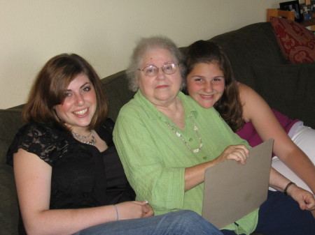 My daughter Ana, my mother and daughter Ellie