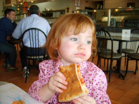 Daniella eating pizza in N.J.