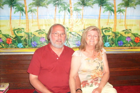 Gene Crowe and wife Brenda Jump