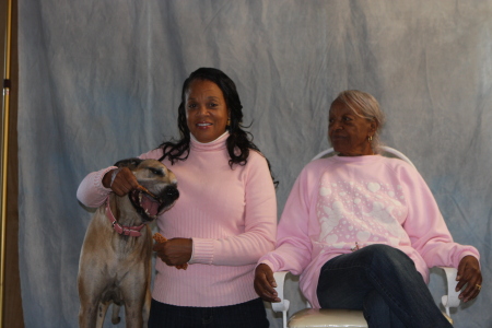 the dog  Patsy  Me and Mom  ( 90)