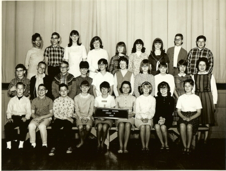 Bryant School - Grade 8    1966