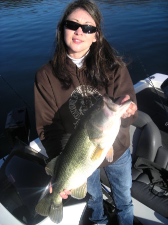 raquel with 9.5 pounds at casitas