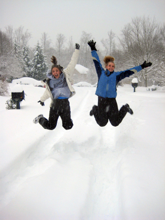 Jess and Nicole hamming it up in the snow