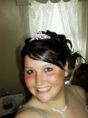 mel getting ready for jr prom 008