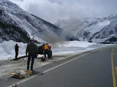 Howitzer fire on Washington Pass.