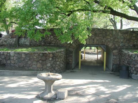 Z   Chicago Memories - Water Fountain-Tunnel-Lincoln Park #1