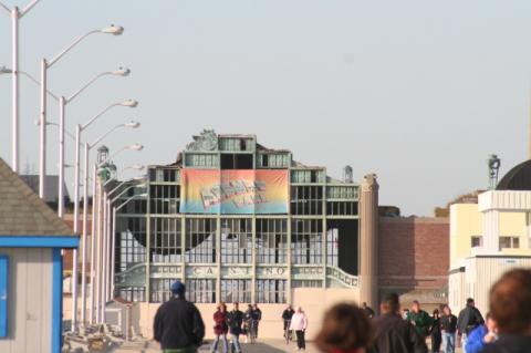 Busy Boardwalk!