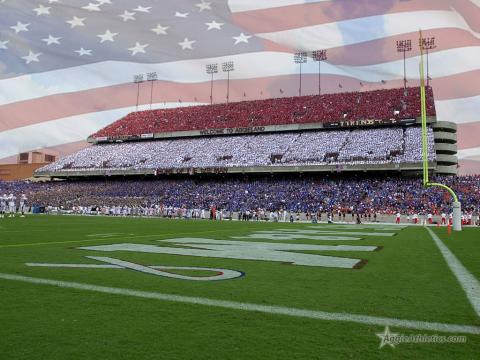 KyleField  02