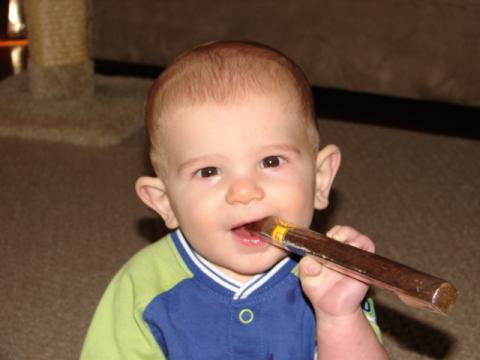 Sammy Smokin a Cigar