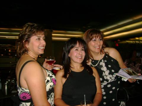 Johanna Ruiz, Lorena Macias, Gloria Serna