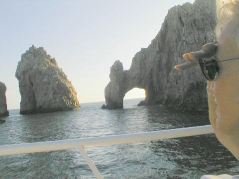 the "famous" arch at Cabo SL